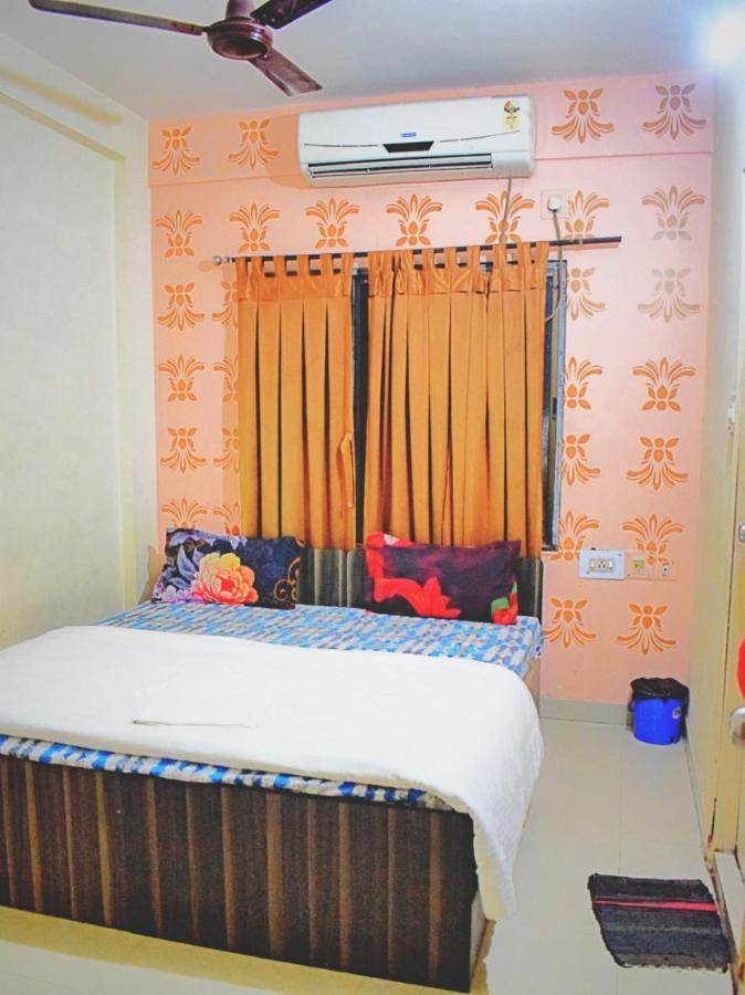 The Tavern Orchid Hotel Kolkata Exterior photo